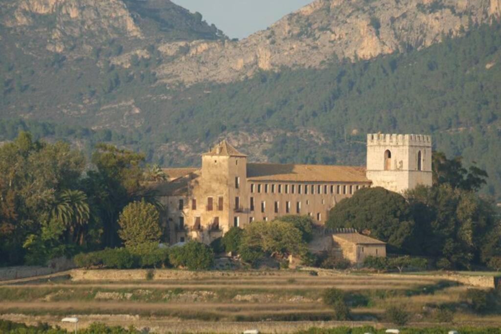 Les Moreres Gandía Buitenkant foto